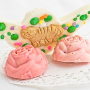 Recipe: Animal cracker angels and peppermint roses
