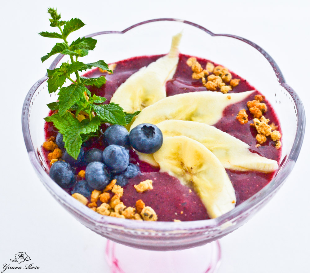 Smoothie Bowl, top side view