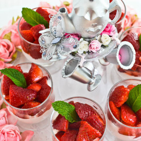 Strawberries and Cream Cups